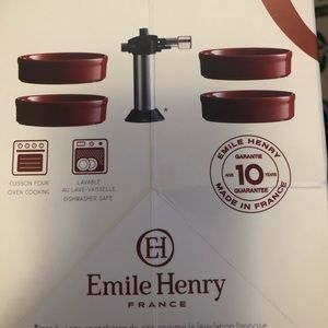 Emile Henry Creme Brulee gift set